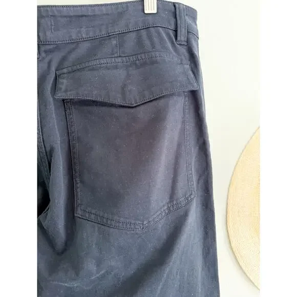 Madewell | NWT | Darted Barrel-Leg Pants in Classic Navy | Sz 30 - Picture 7 of 10